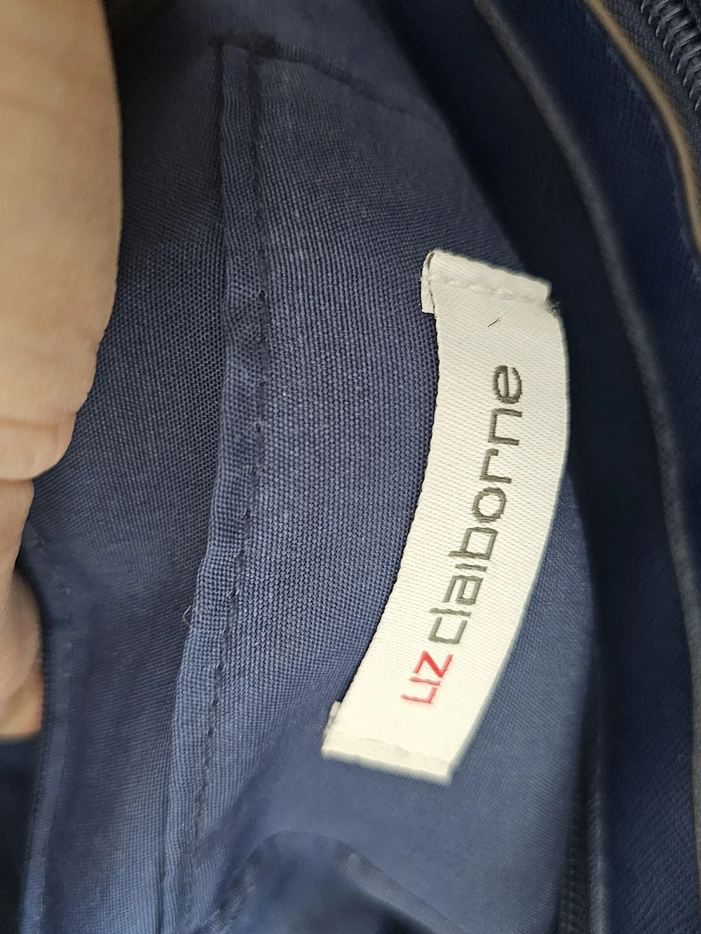 Liz Claiborne Mini Tuxedo Tote Bag in navy blue